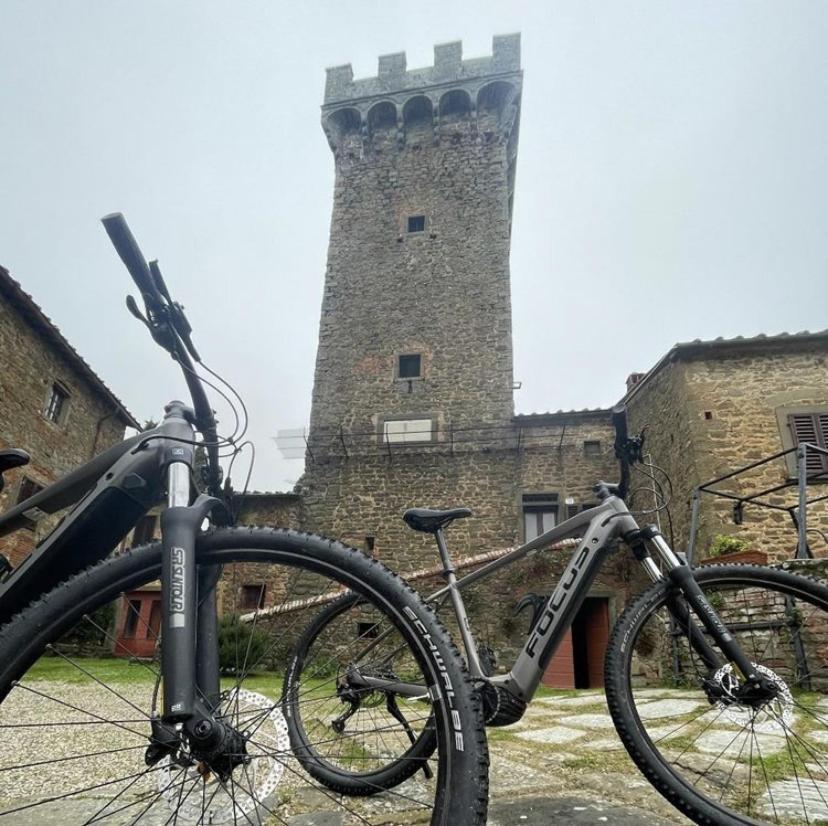 Castello Di Gargonza Hotel Monte San Savino Bagian luar foto